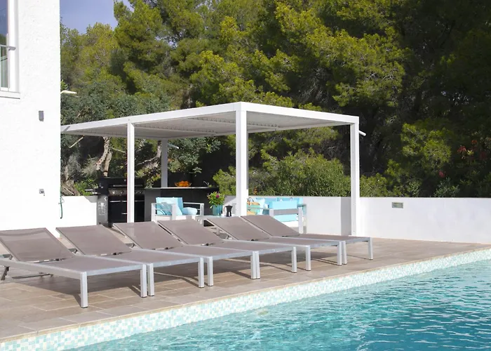 Semesterbostad Nelli By Interhome *